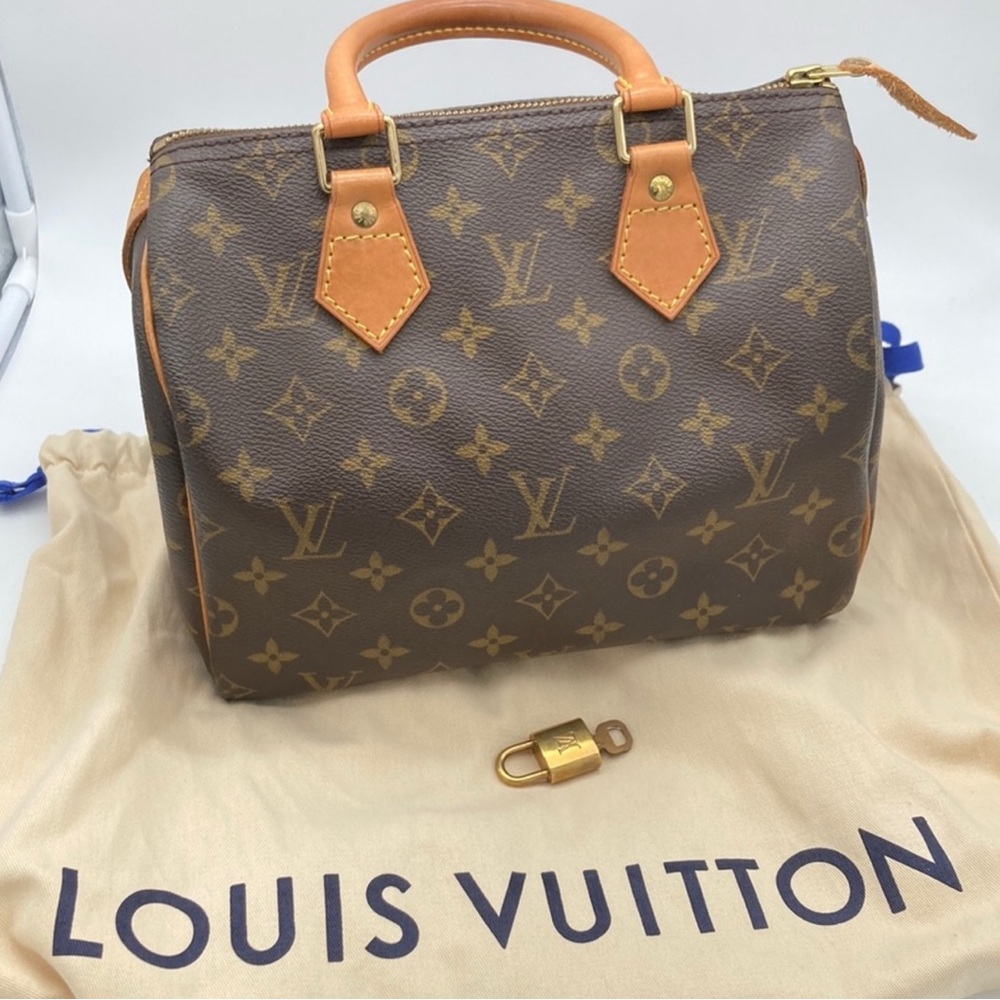 Louis Vuitton Monogram Speedy 25